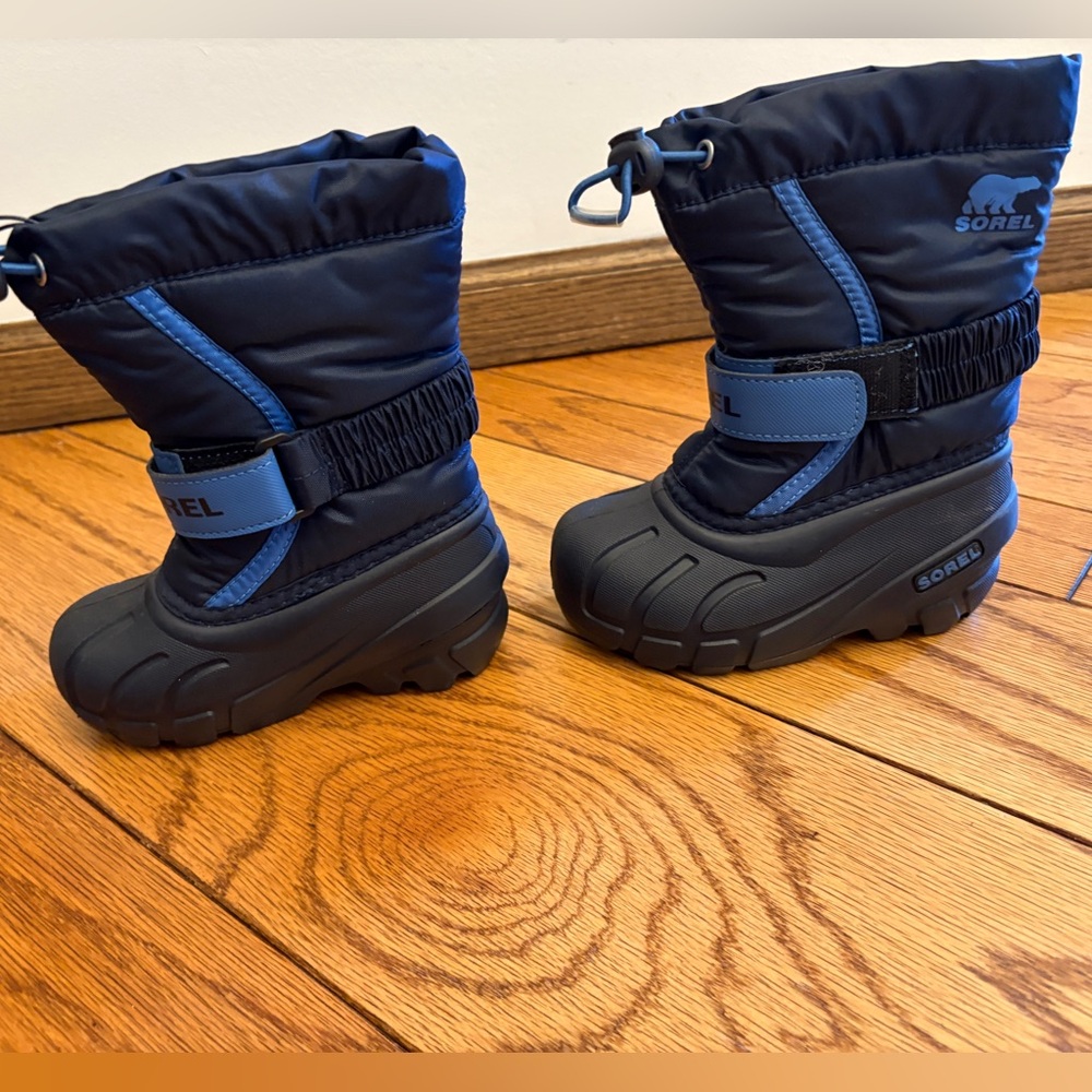 Kids Sorel Flurry Boots (little kids 8)